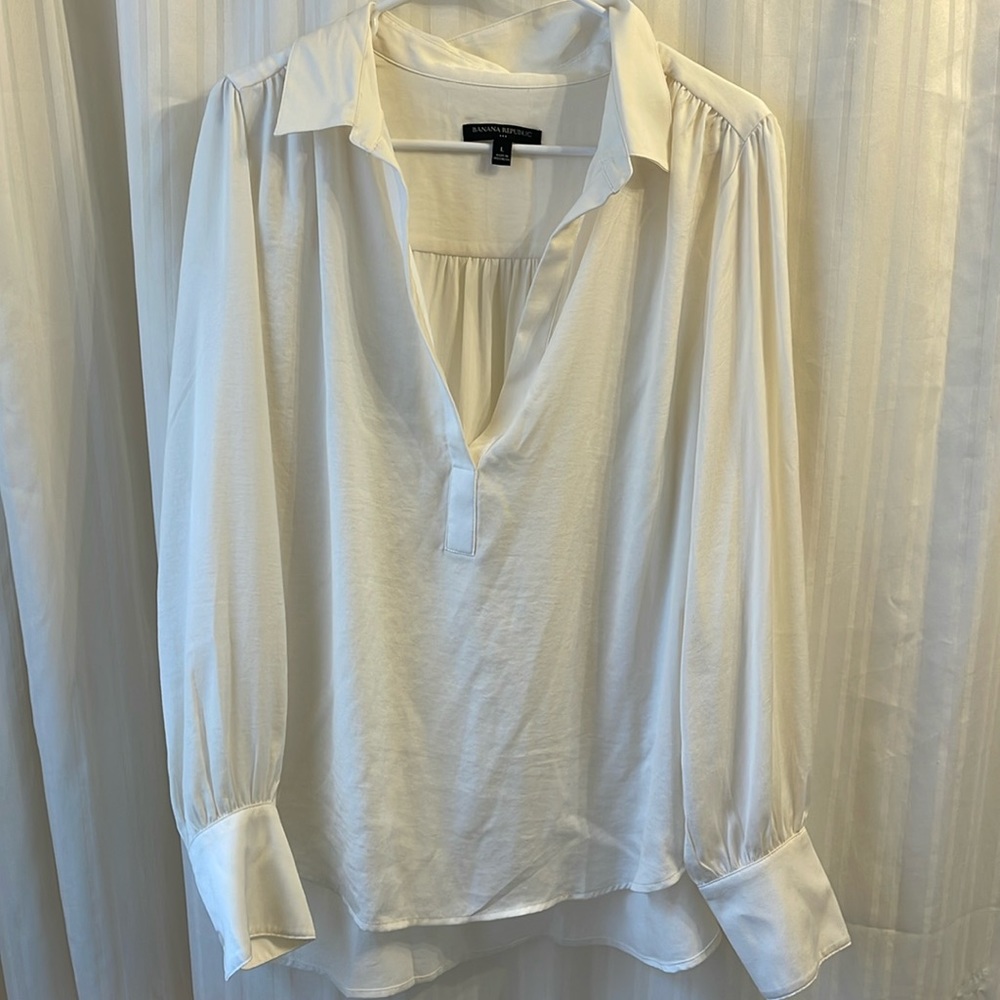 Banana Republic Ivory collared blouse.